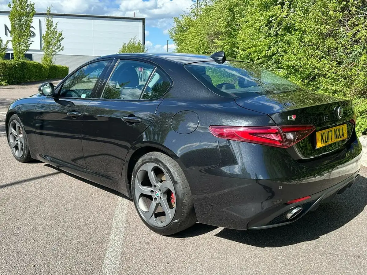 2017-alfa-romeo-giulia-22td-speciale-big-5