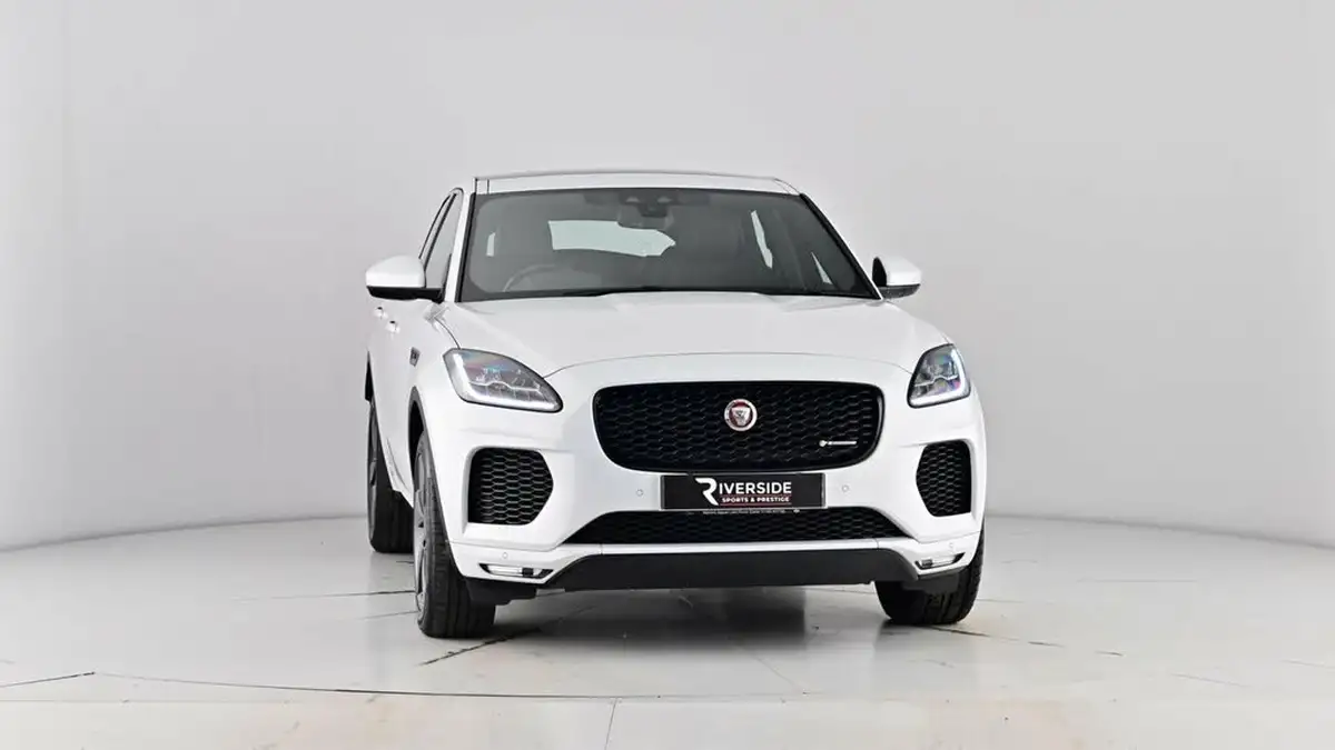 2020-jaguar-e-pace-20-i4d-chequered-flag-180ps-big-52