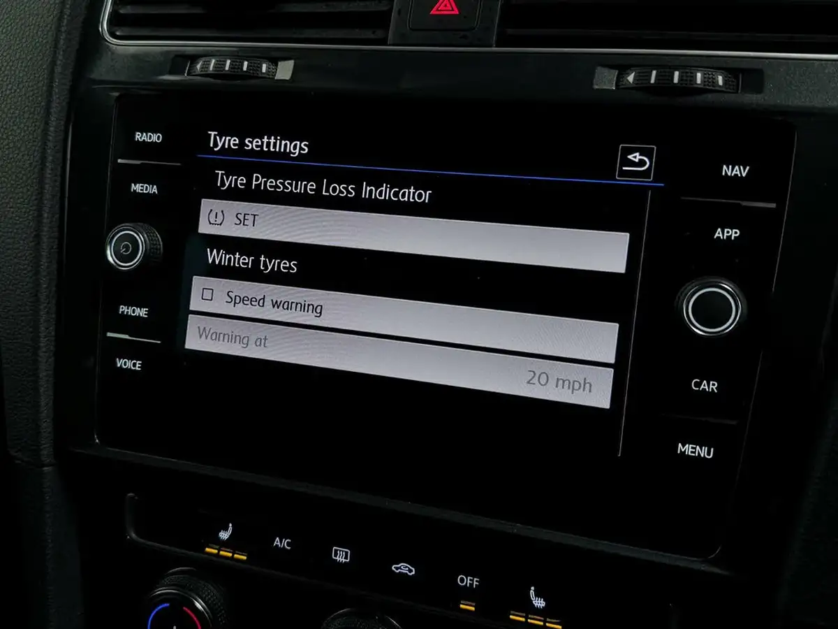 2019-volkswagen-golf-sv-15-tsi-match-edition-130ps-big-39