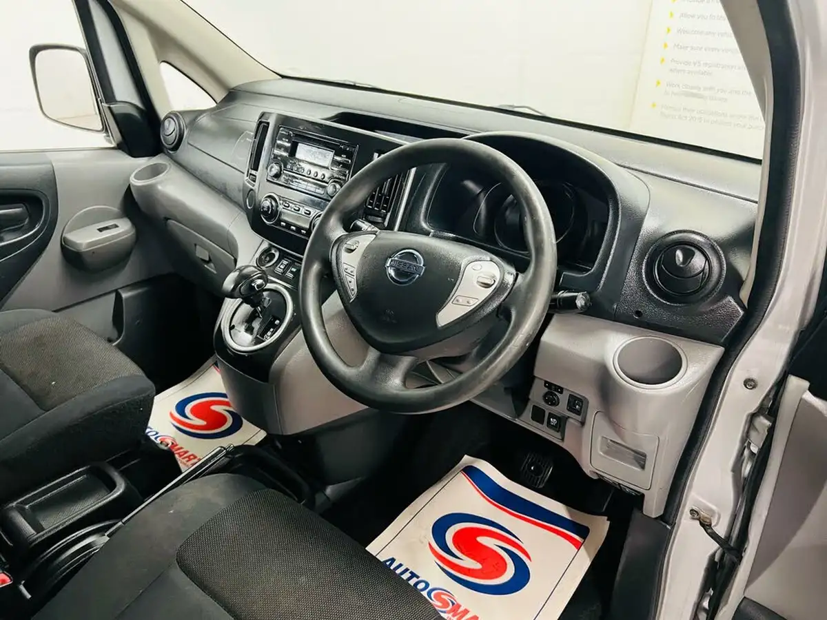2019-nissan-env200-e-acenta-panel-van-auto-big-8