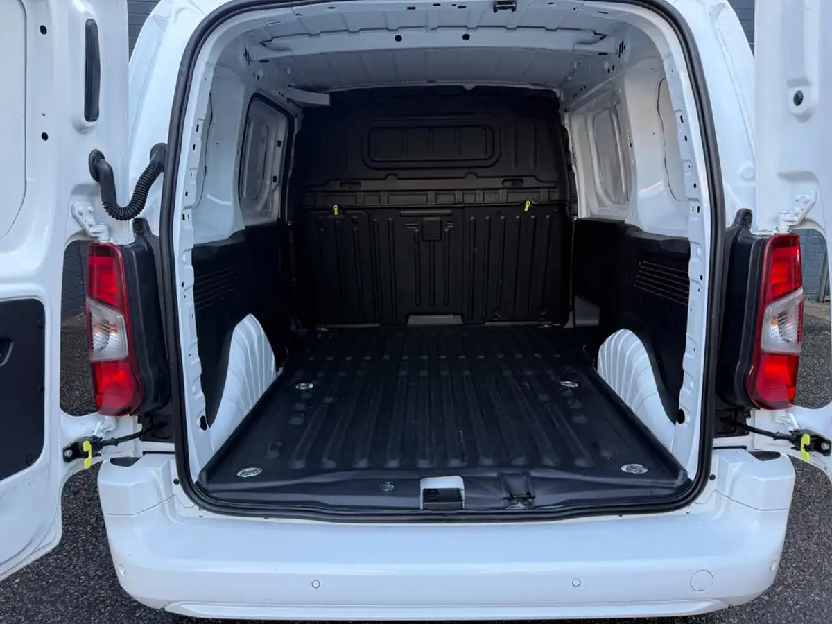 2021-citroen-berlingo-15bluehdi-1000-driver-100pseu6dt-e-ss-big-37