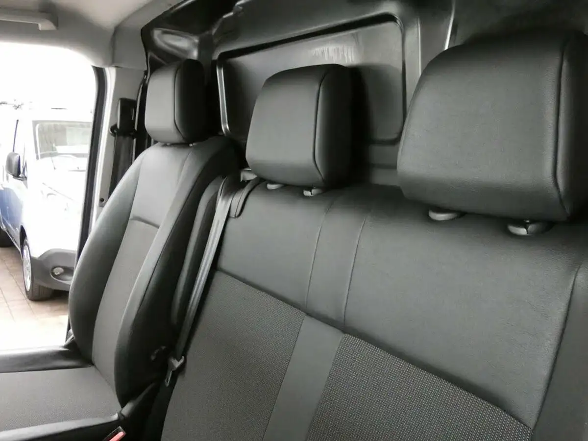 2021-vauxhall-vivaro-big-73