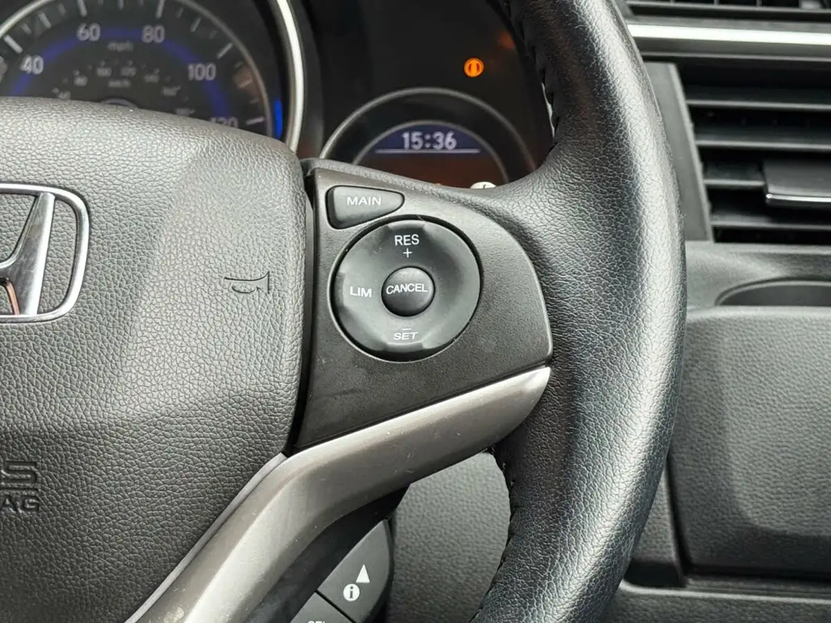 2019-honda-jazz-13-i-vtec-ex-cvt-big-18