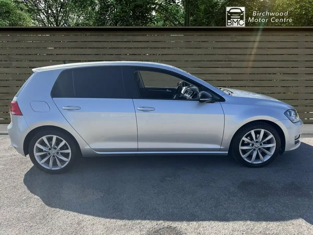 2016-volkswagen-golf-14-tsi-gt-actbmtss-hatchback-5d-dsg-big-7