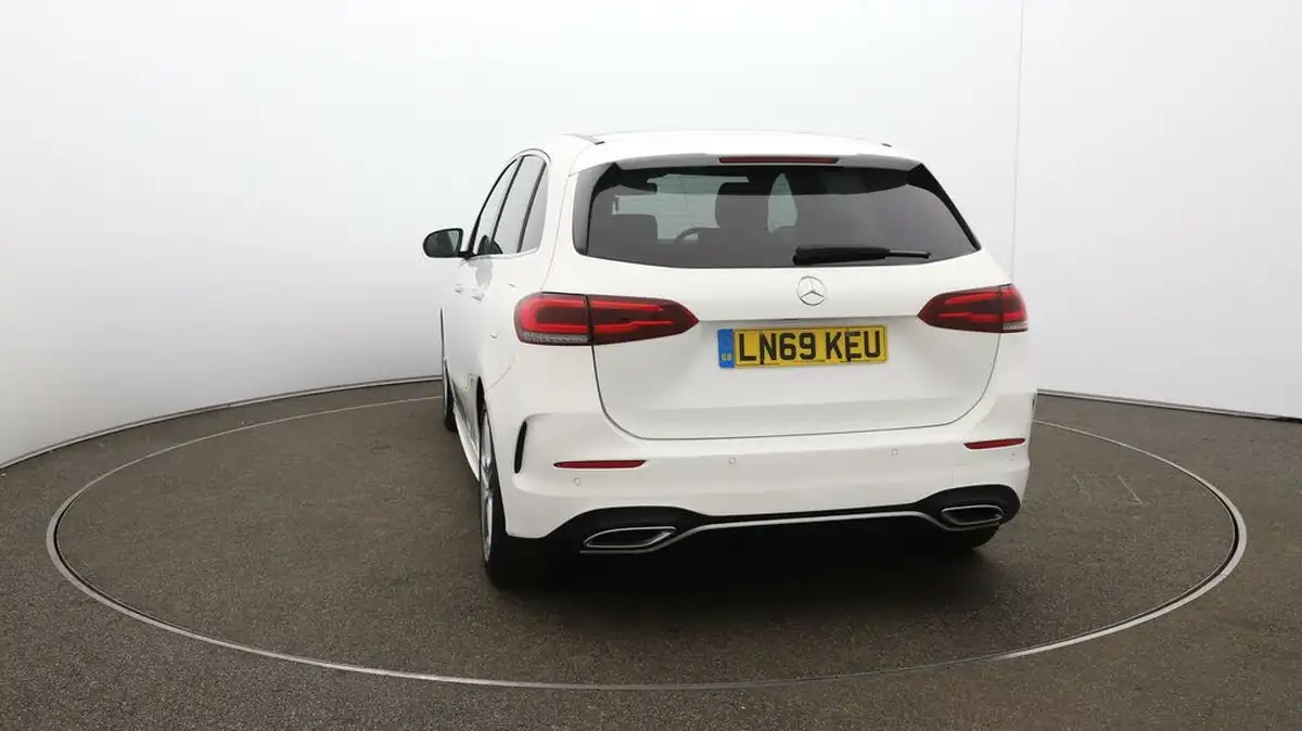2019-mercedes-benz-b-class-13-b200-amg-line-premium-plus-7g-dct-big-52