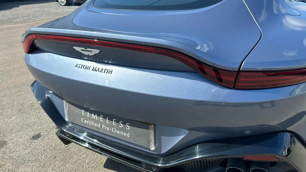 2019-aston-martin-vantage-40-v8-vantage-big-7