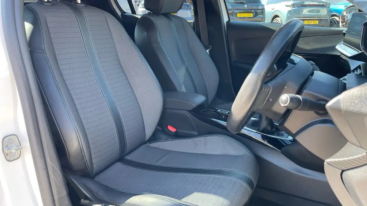 2020-peugeot-208-12-puretech-allure-premium-100bhp-big-41