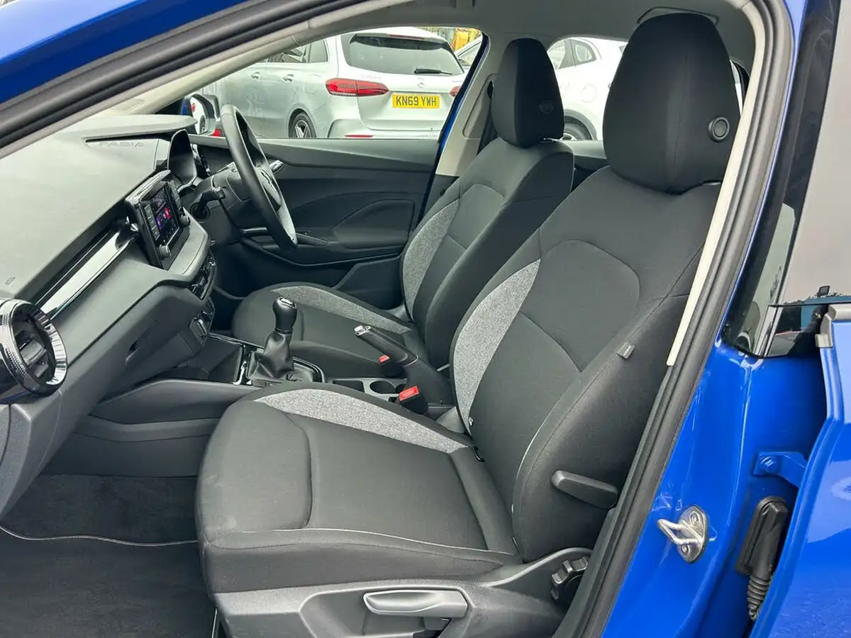 2022-skoda-fabia-10-tsi-se-comfort-109ps-big-27