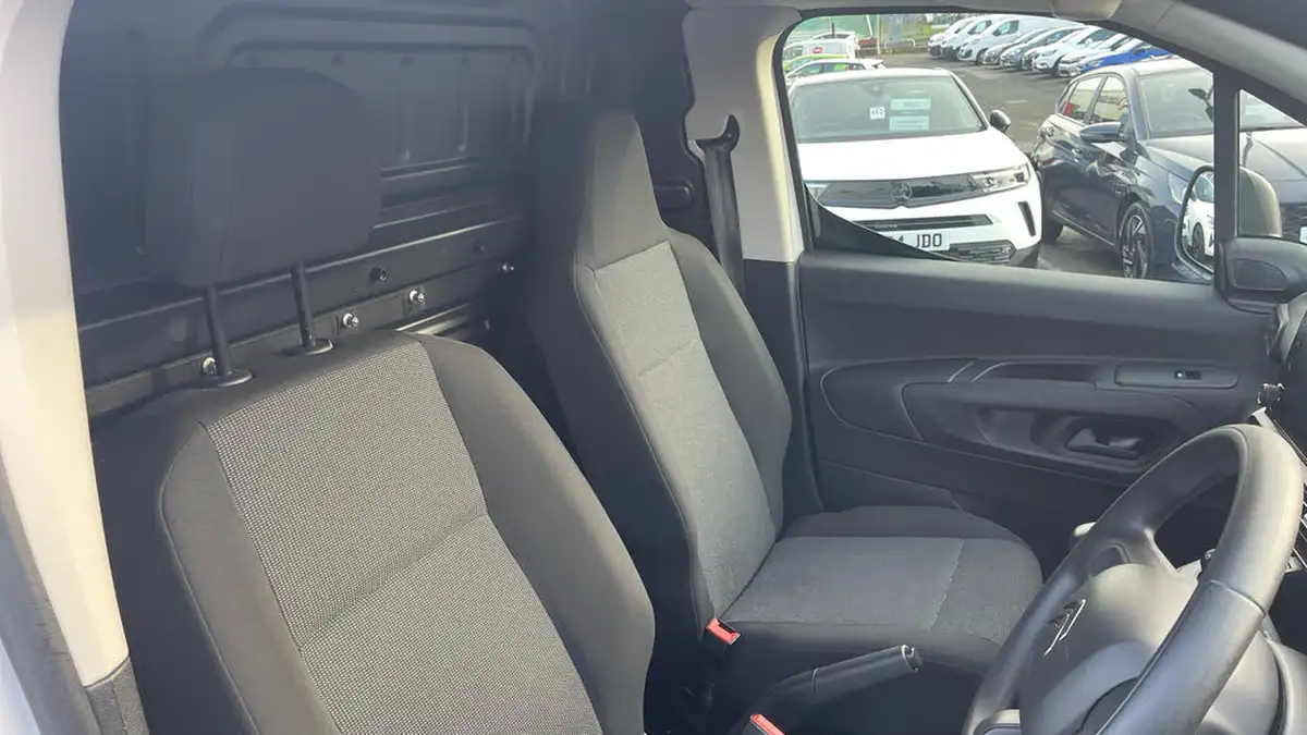 2024-citroen-berlingo-15-bluehdi-950-enterprise-edition-100pseu6d-big-41