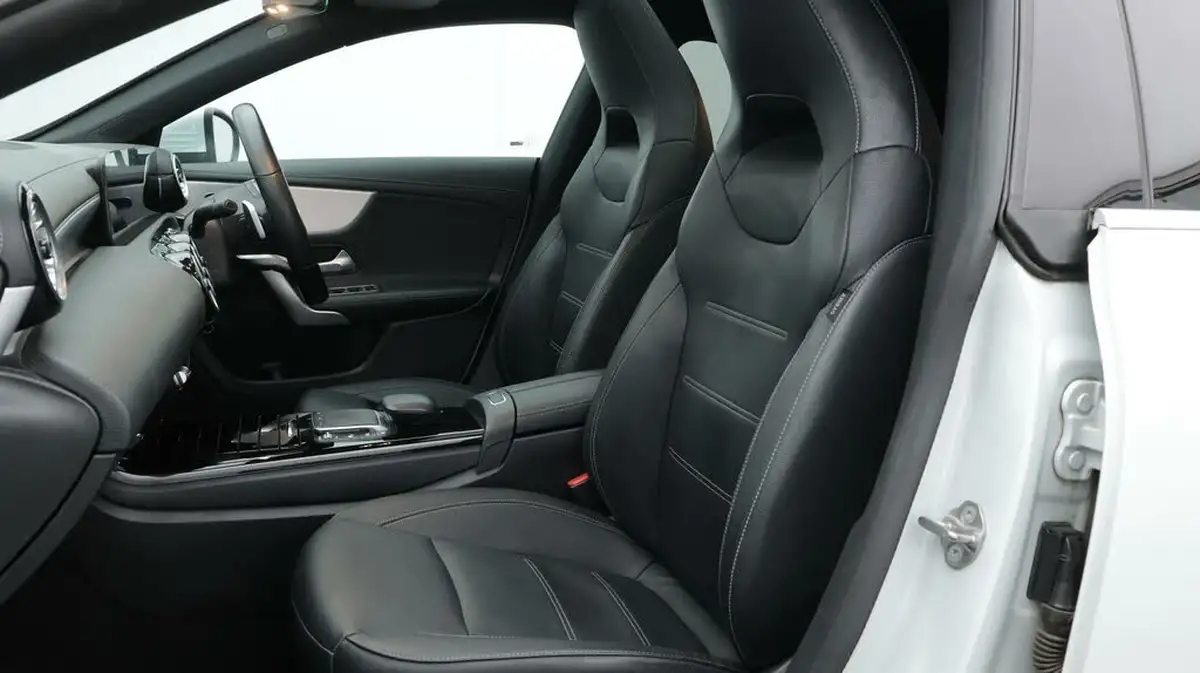 2022-mercedes-benz-cla-13-cla-180-amg-line-premium-plus-coupe-4d-big-14
