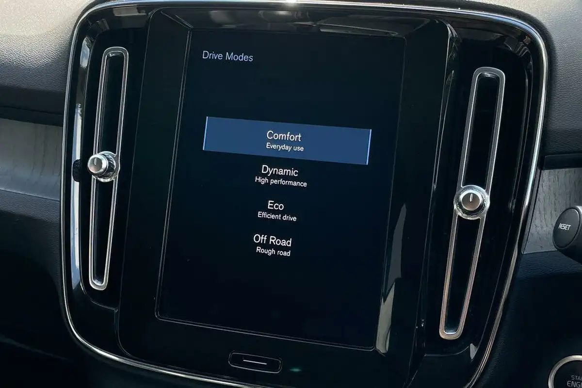 2021-volvo-xc40-20-b4-inscription-pro-194bhp-auto-big-39