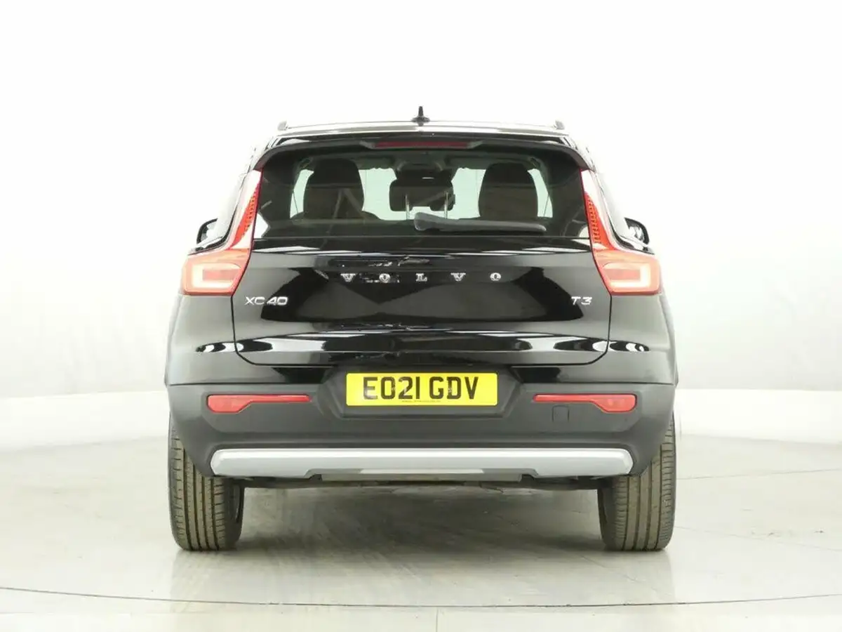2021-volvo-xc40-15-t3-momentum-161bhp-big-6