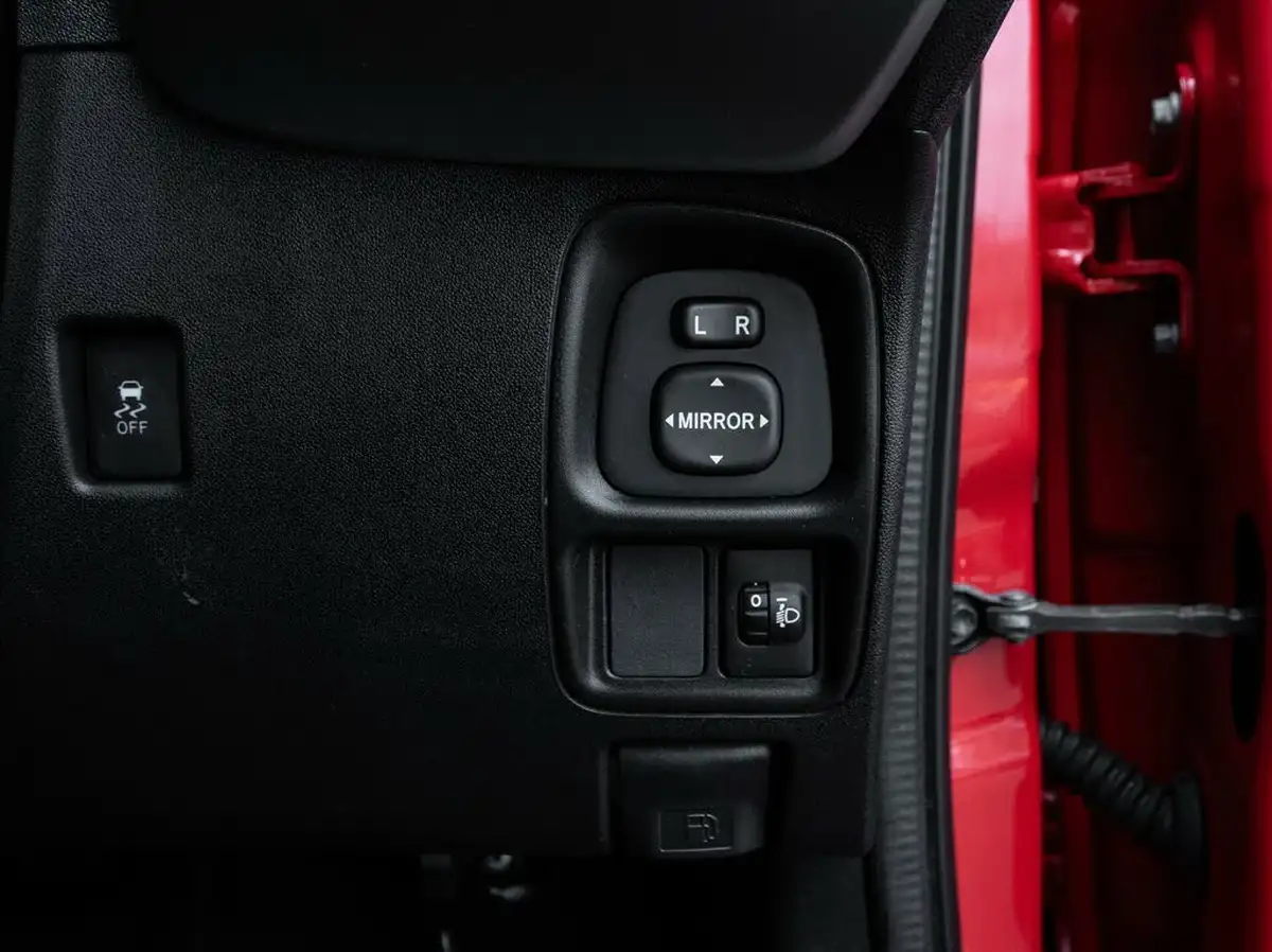 2016-citroen-c1-10-vti-flair-5d-etg-big-15