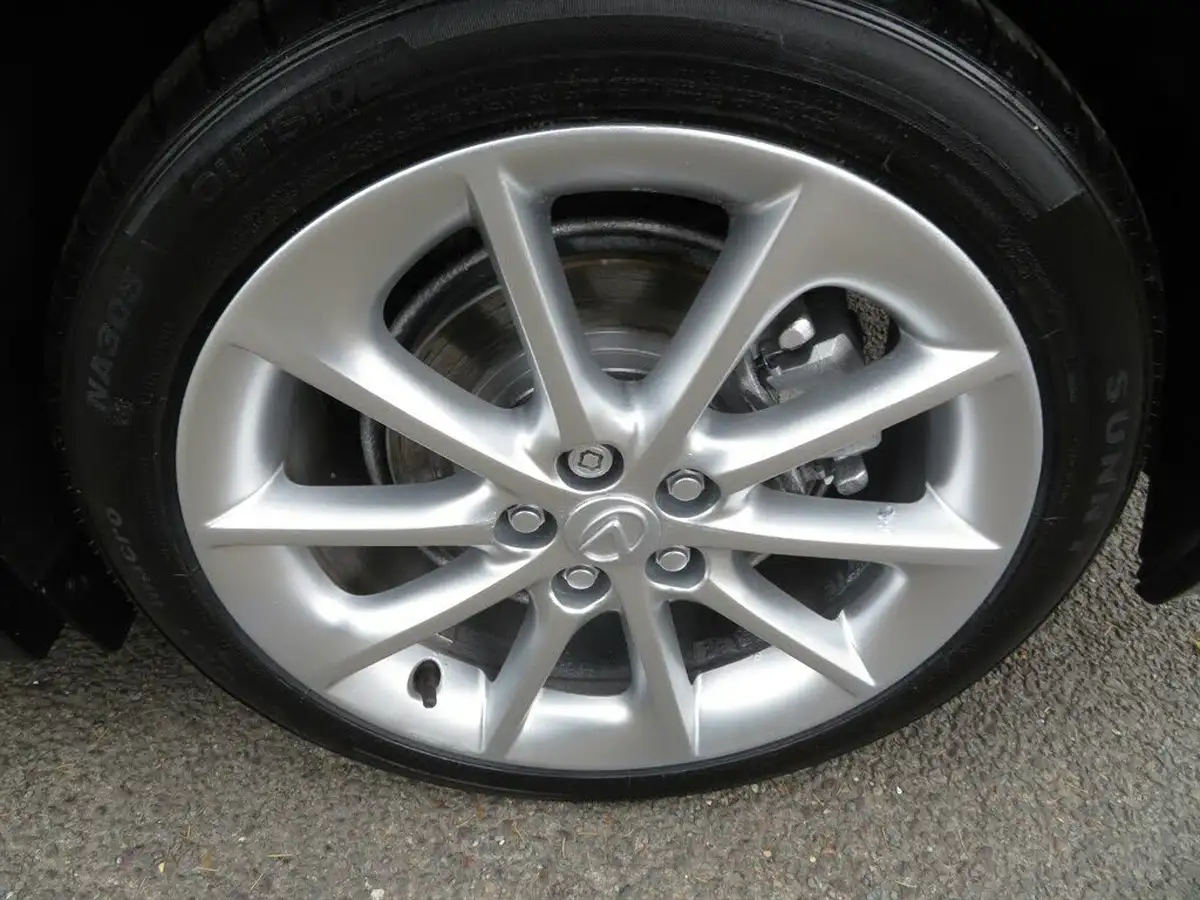 2011-lexus-ct-200h-18-se-i-big-44