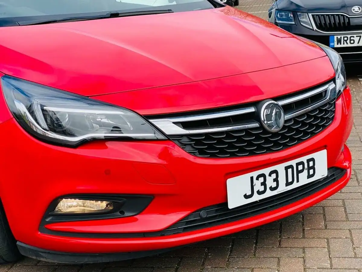 2017-vauxhall-astra-14i-16v-turbo-sri-125ps-sport-tourer-big-9