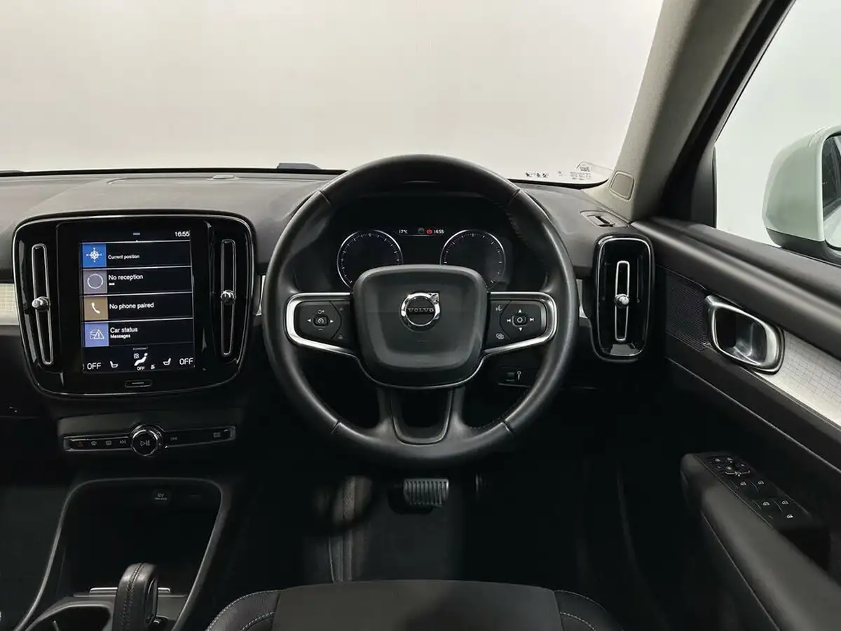 2020-volvo-xc40-20td-d3-momentum-geartronic-big-10