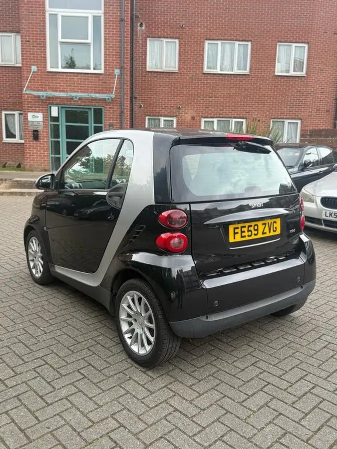 2009-smart-fortwo-10-passion-71bhp-coupe-big-3