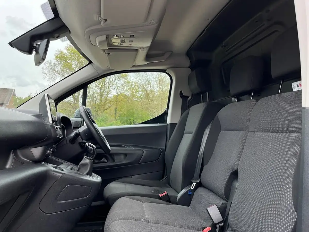 2021-citroen-berlingo-15bluehdi-1000-driver-100pseu6dt-e-ss-big-7
