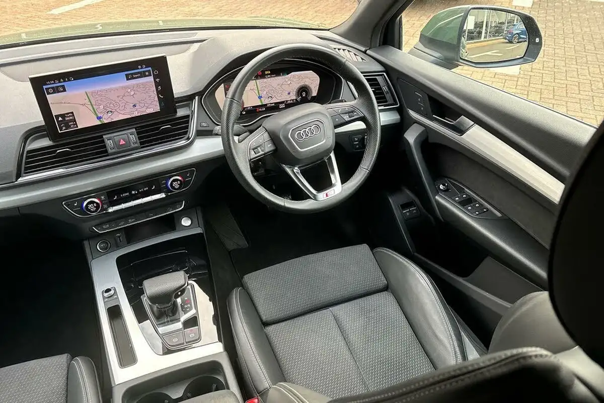 2023-audi-q5-20-50-tfsi-e-s-line-station-wagon-big-32