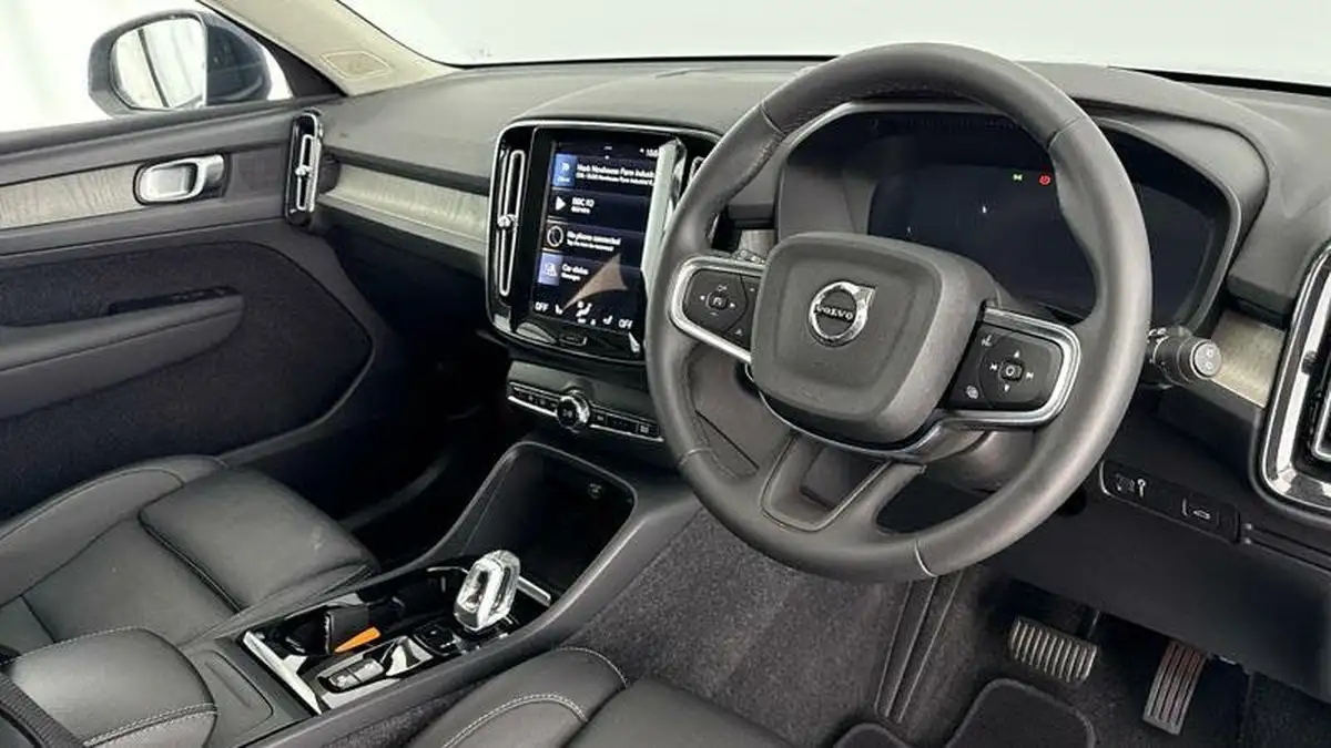 2021-volvo-xc40-15-t3-inscription-pro-161bhp-auto-big-5