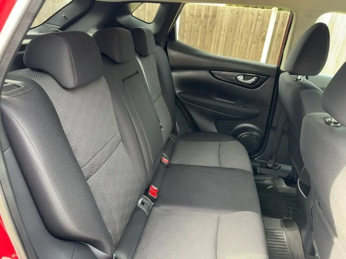 2017-nissan-qashqai-12-dig-t-n-connecta-xtronic-cvt-big-20