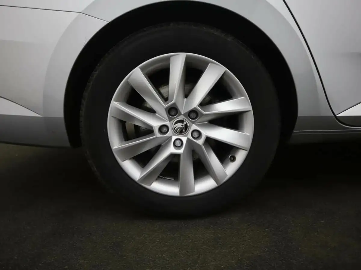 2023-skoda-superb-15-tsi-se-technology-hatchback-dsg-big-5