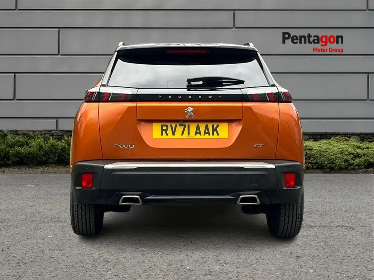 2022-peugeot-2008-suv-12-puretech-gt-eat8-big-14