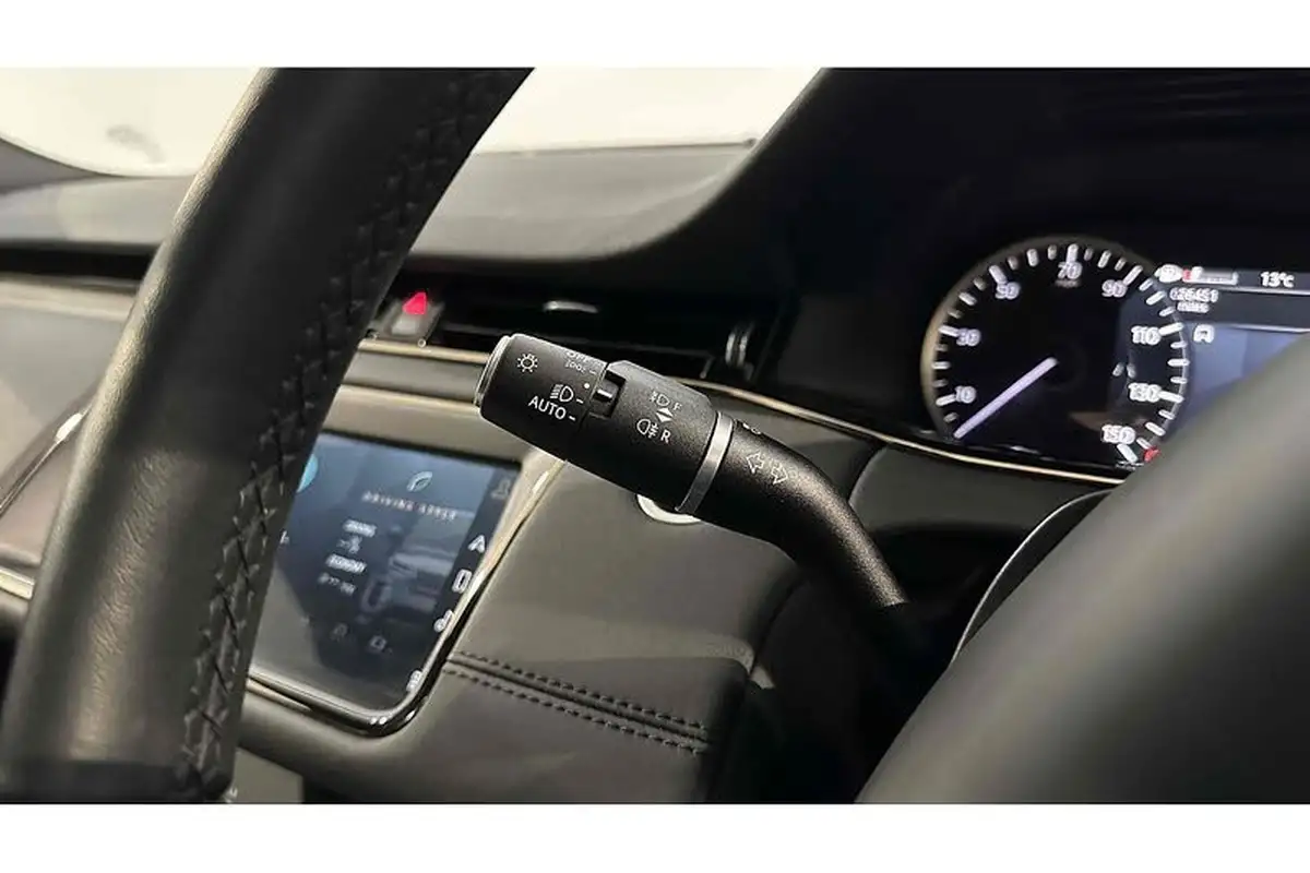 2022-land-rover-range-rover-evoque-20-d200-r-dynamic-se-big-34