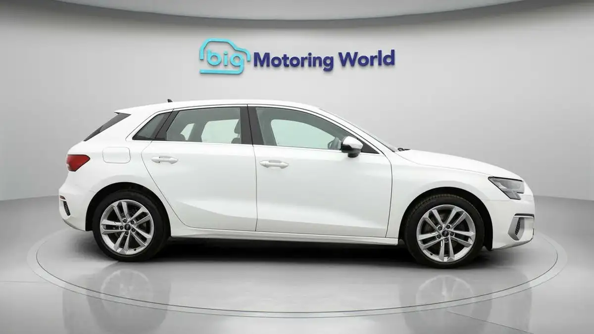 2021-audi-a3-10-30-tfsi-sportback-5d-s-tronic-big-7