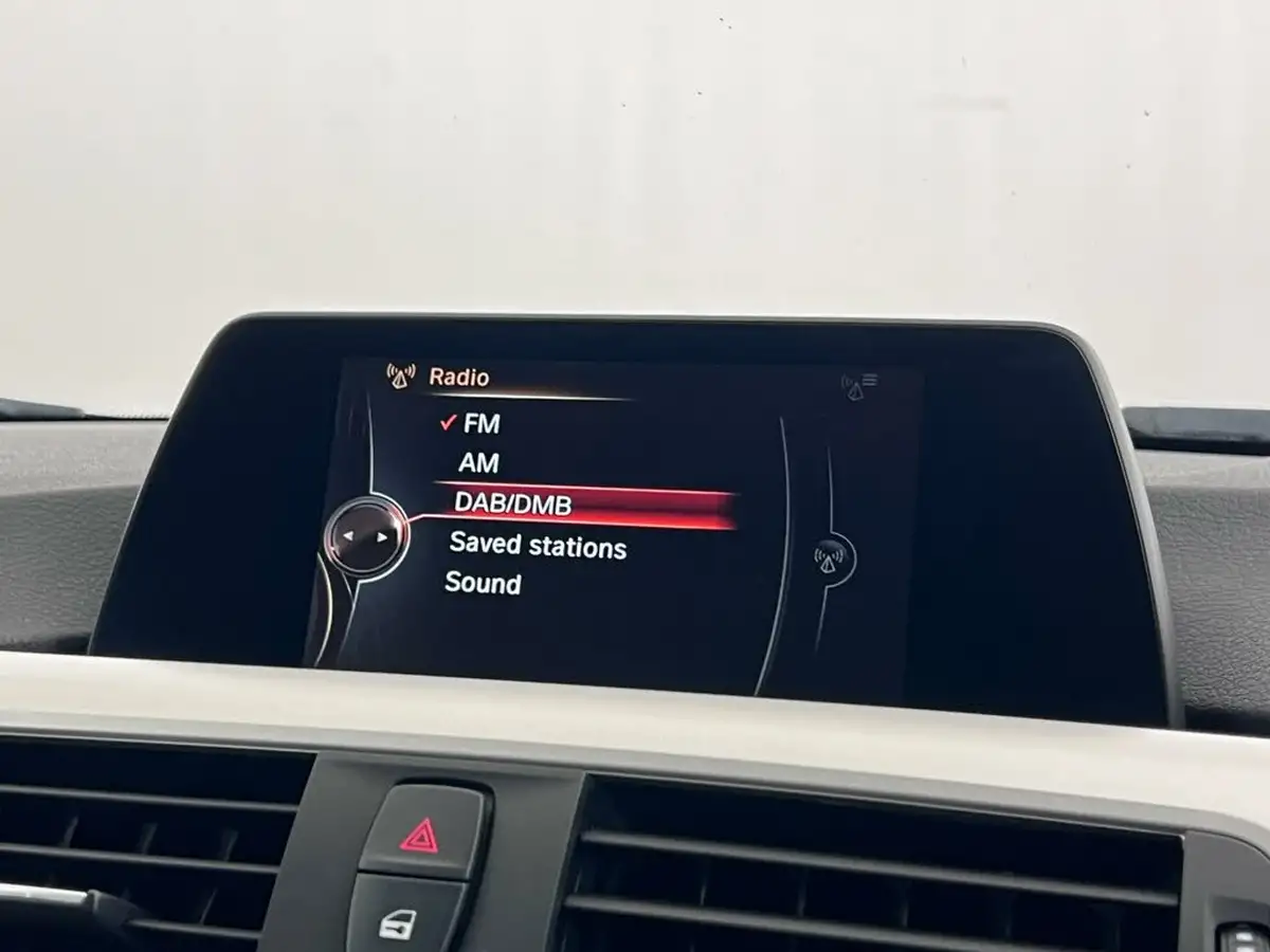 2017-bmw-3-series-20td-318d-se-saloon-4d-auto-big-22