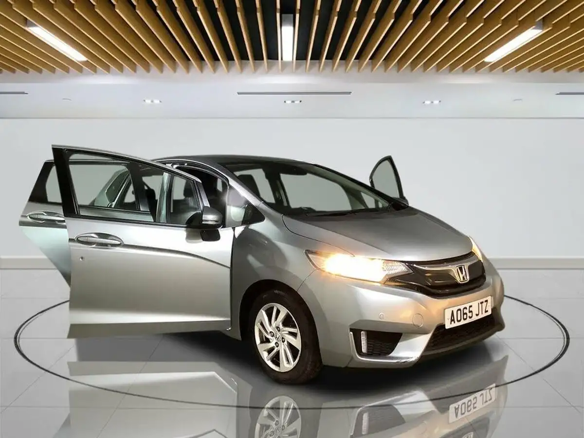 2015-honda-jazz-13-i-vtec-se-big-9