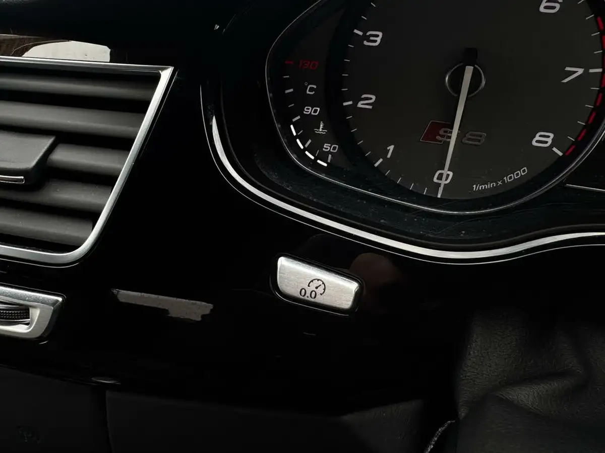 2016-audi-s8-40-tfsi-quattro-520ps-big-52