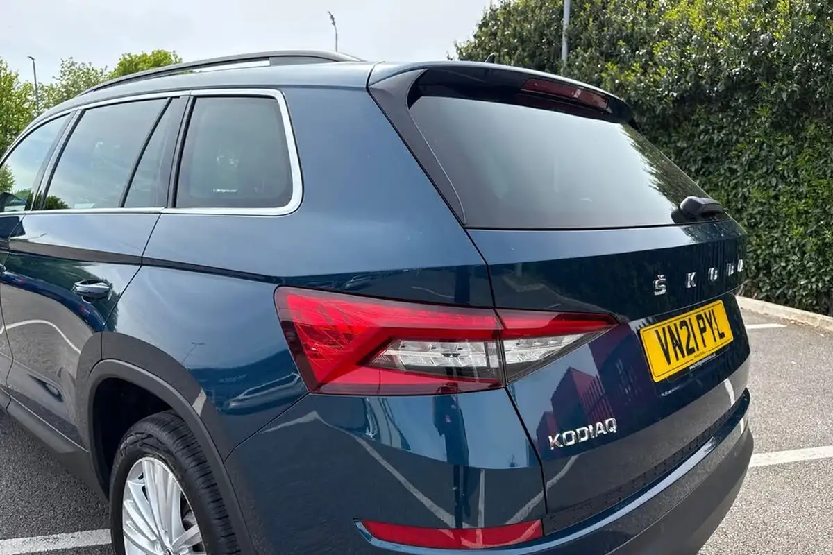 2021-skoda-kodiaq-15-tsi-se-l-dsg-big-32