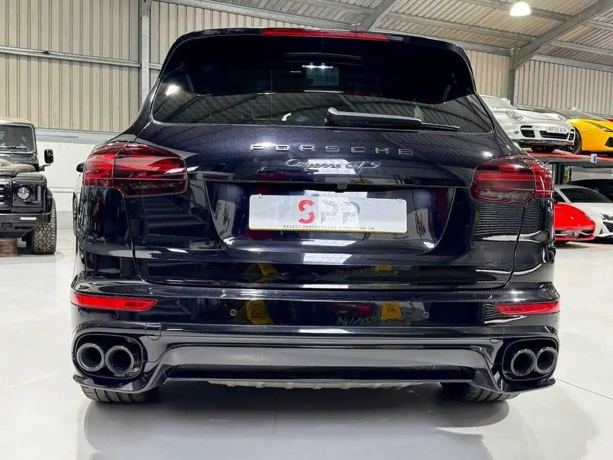 2017-porsche-cayenne-36-gts-big-8