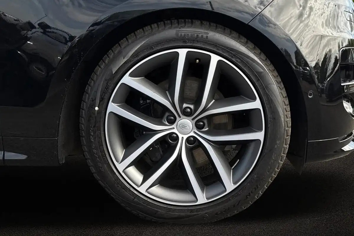 2023-land-rover-range-rover-sport-30-d300-dynamic-se-big-8