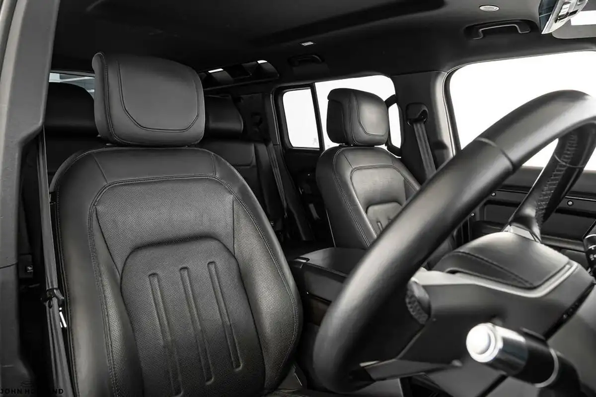 2021-land-rover-110-defender-30-d300-hard-top-hse-110-big-12