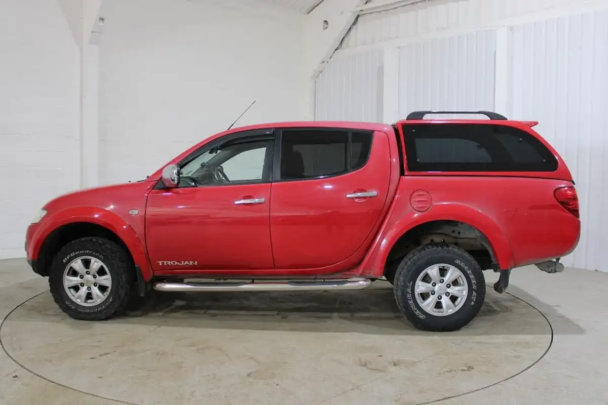 2011-mitsubishi-l200-25td-trojan-big-7