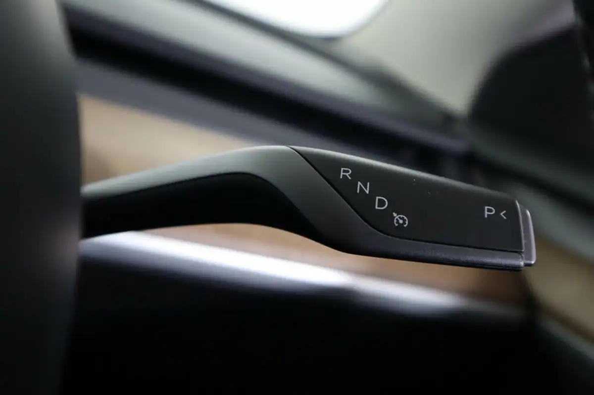 2021-tesla-model-3-e-long-range-4x4-big-16