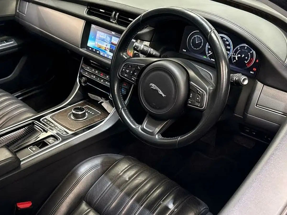2016-jaguar-xf-20td-portfolio-180ps-auto-big-2