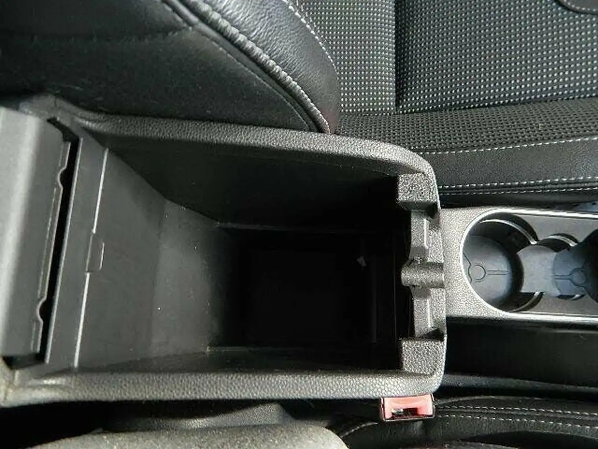 2015-ford-fiesta-10-titanium-x-100ps-ss-5d-big-47