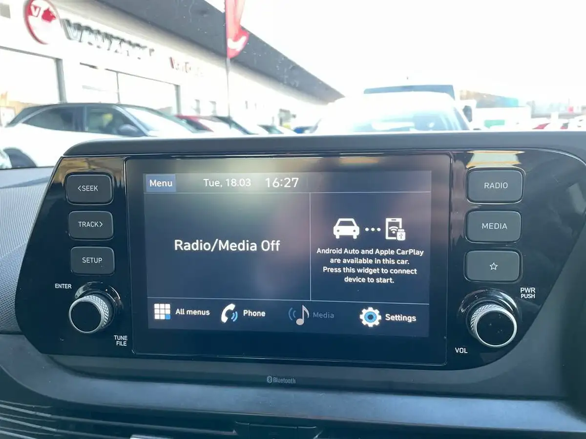 2022-hyundai-i20-10-t-gdi-se-connect-eclutch-imt-big-19