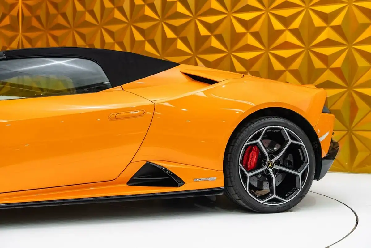 2021-lamborghini-huracan-52-evo-640ps-4wd-spyder-big-32