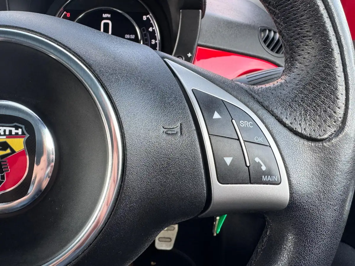 2015-abarth-500-14-tjet-595-big-28