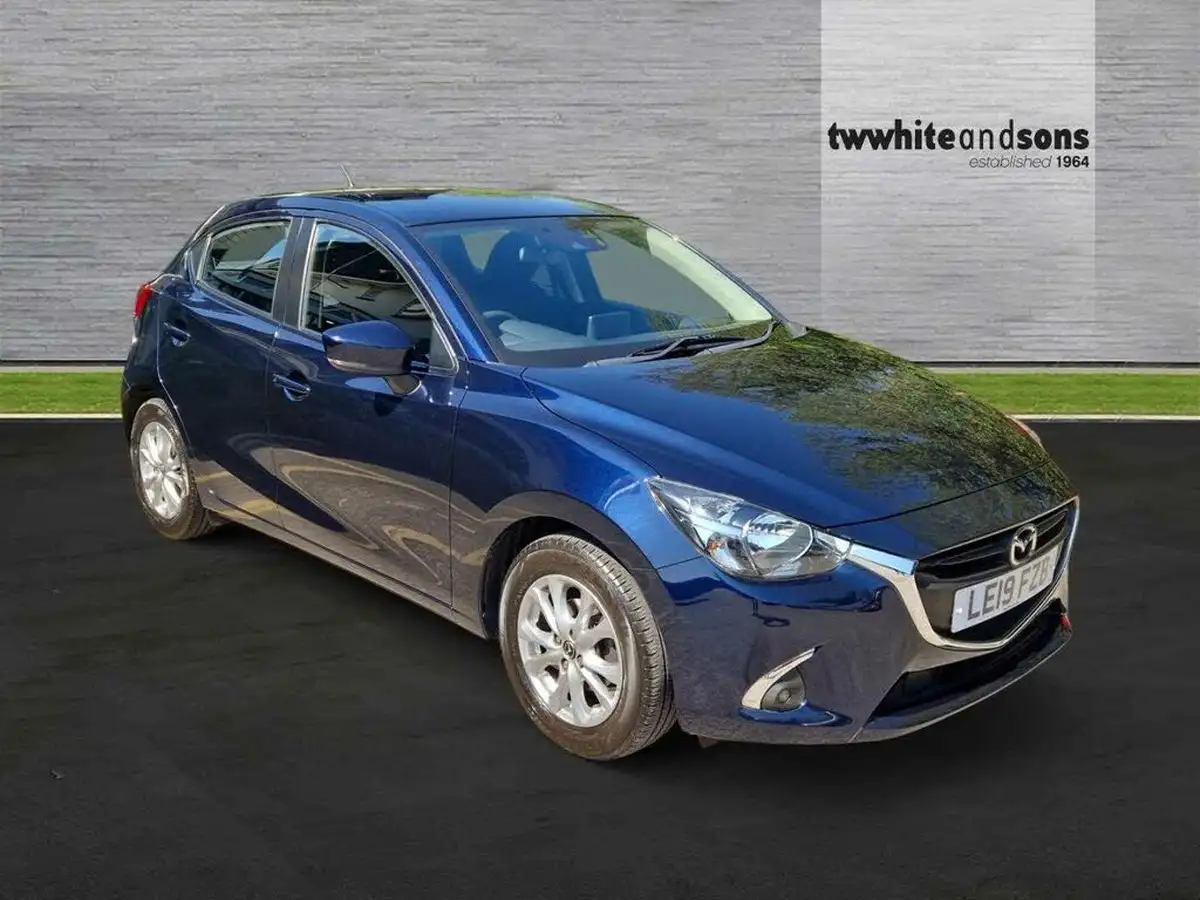 2019-mazda-mazda2-15-se-l-nav-big-1