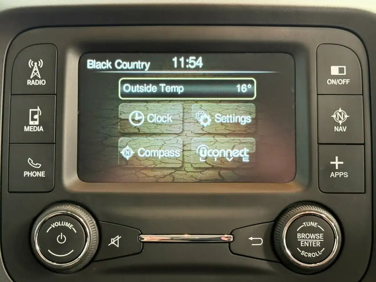 2017-jeep-renegade-16-multijet-ii-longitude-big-24