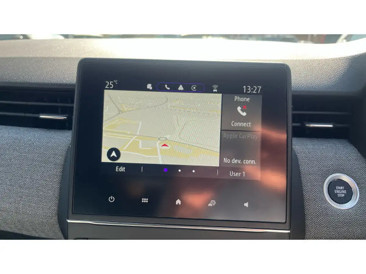 2024-renault-clio-10-tce-techno-big-11