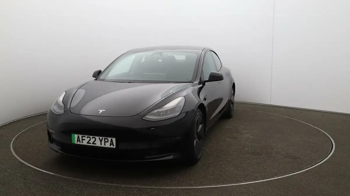 2022-tesla-model-3-e-long-range-big-29