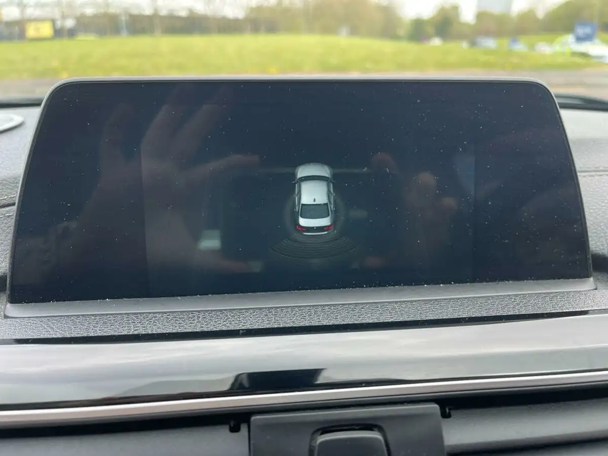 2018-bmw-3-series-20td-320d-sport-saloon-4d-big-31