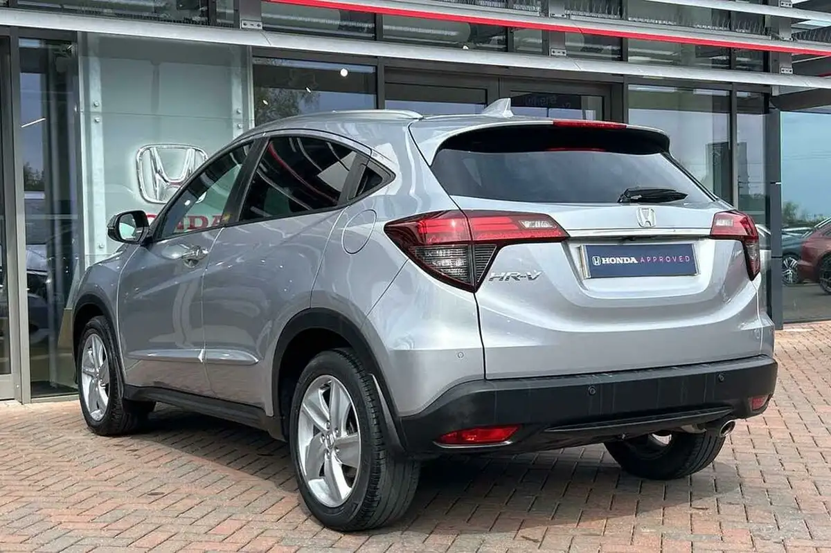 2018-honda-hr-v-15-i-vtec-ex-cvt-big-3
