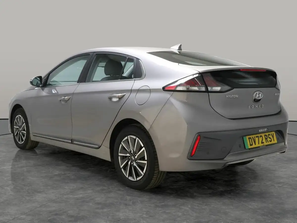 2022-hyundai-ioniq-e-premium-electric-big-12